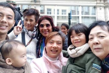 Menteri Susi beli "oleh-oleh" masyarakat Indonesia di Belgia