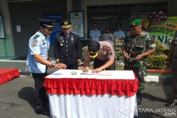 Polisi-Rutan Kudus Menandatangani Nota Kesepahaman Pengamanan 