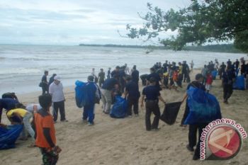 Jaga Kebersihan Pantai