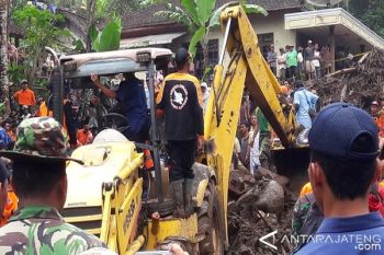4 Alat Berat Dikerahkan Penanganan Banjir Bandang di Magelang