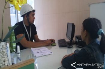 Peringati Hari Buruh, BPJS Ketenagakerjaan Berikan Cendera Mata pada Peserta 