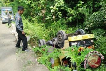 10 orang tewas akibat truk terbalik di Dogiai