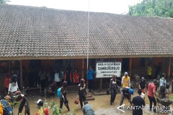 Pascabanjir Bandang, Kegiatan Belajar Mengajar SDN Sambungrejo Dialihkan