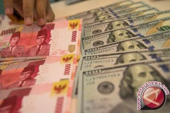 Dolar AS melemah tertekan meningkatnya ketegangan perdagangan