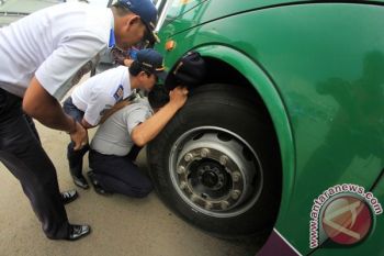 Dishub Bandarlampung Cek Kelayakan Bus  