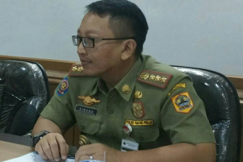 Satpol PP Ikut Disiplinkan Siswa 