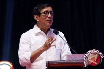 Pengguna Medsos Gunakan Identitas Asli, Kata Menkumham 