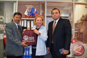 Unand Jajaki Kerja Sama Dengan Universitas Yunani