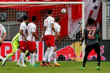 Hujan 9 Gol, Muenchen Tekuk Leipzig 5-4