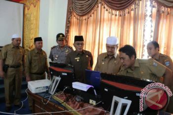 65 pegawai tak hadir pada hari pertama kerja di Pasaman Barat
