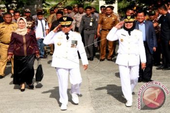 Gubernur-Wagub Sulbar Disambut Ribuan Pegawai