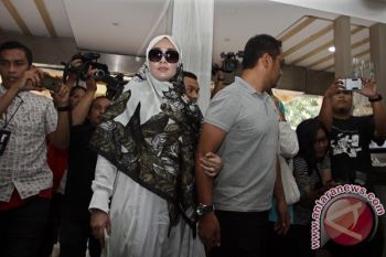 Polisi : Firza Kirim Percakapan kepada Rizieq