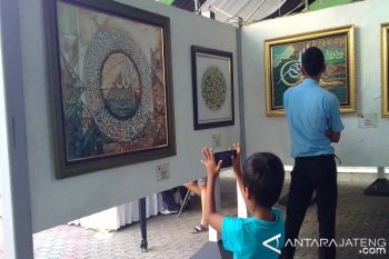 Seniman Kaligrafi Pati Sambut Ramadhan Dengan Lomba 