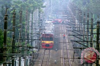 Stasiun Klender Terbakar, Lalu Lintas Penumpang Dihentikan
