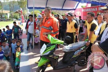 3.000-an warga ramaikan jalan sehat Polres Tolitoli 