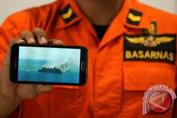 Polisi: KM Mutiara masih Keluarkan Asap, KNKT Tunda Investigasi