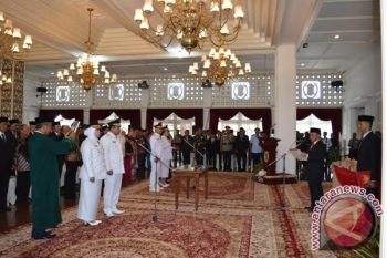 Gubernur Kalteng Lantik Bupati Barsel Dan Kobar