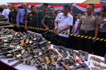 Polda Lampung Musnahkan Barang Bukti Kejahatan  