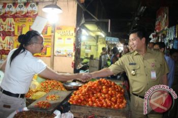 Wagub: Stok Kebutuhan Pokok Cukupi Lima Bulan 