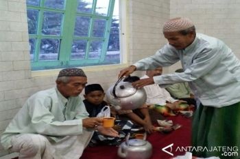 Masjid Layur Sajikan Kopi Arab untuk Berbuka 