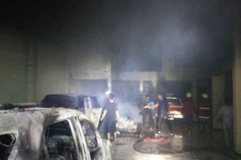 Kebakaran Hanguskan Lima Mobil di Temanggung 