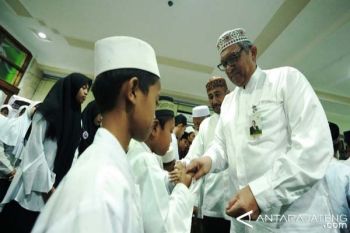 PLN Santuni 100 Anak Yatim