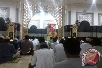 Gubernur Sultra Safari Ramadhan di Bombana 