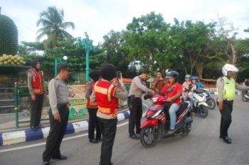 Polres Barito Utara Bagikan 250 Takjil