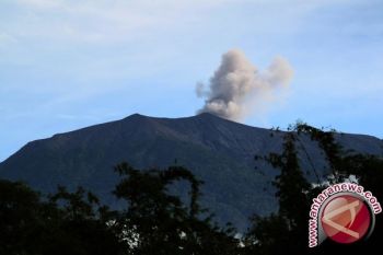Gunung Marapi kembali erupsi Rabu pagi