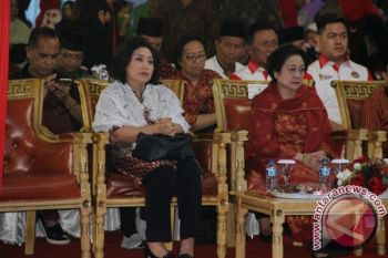 Megawati-Olly Buka Puasa Bersama Anak Yatim Piatu