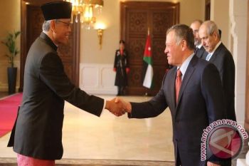 Dubes RI Serahkan Surat Kepercayaan kepada Raja Yordania