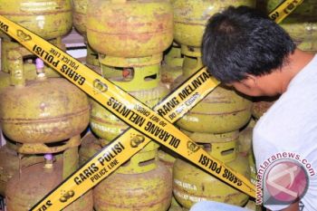 Satgas Mafia Pangan Segel Pangkalan Elpiji Ilegal