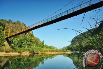 300 jembatan gantung terbangun selama 2018 hingga 2019, begitu tekad pemerintah