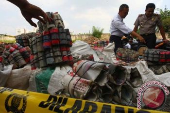 Polres Pangkep Sita Ratusan Petasan Ilegal 