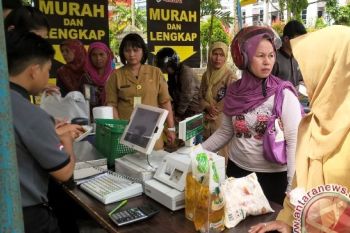 Sambut Lebaran pasar murah digelar DPTPH Kaltim
