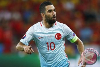 Arda Turan berhenti perkuat timnas setelah berseteru dengan pewarta