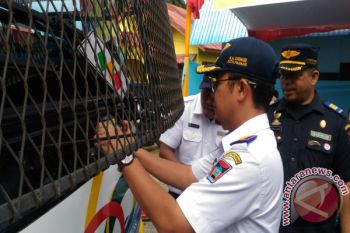 Dishub Padang Periksa Kelaikan Kendaraan Angkutan Mudik
