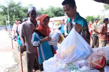 500 Paket Sembako Murah Kemendag Diserbu Warga