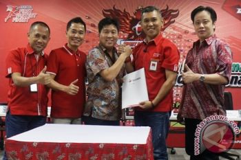 Telkomsel Peduli Membagi Kasih Dengan Panti Asuhan
