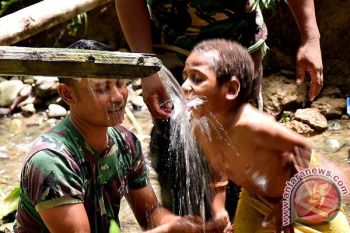Satgas Pamtas yonif 410/Alugoro Blora Mengajar di Perbatasan Papua
