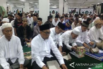 Bank Jateng Serahkan Zakat Rp10 juta ke BAI
