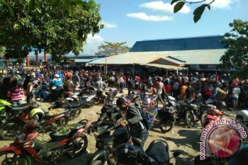 Puncak Arus Mudik di Pelabuhan Bolok Kupang
