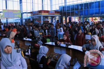 Arus Balik Pelabuhan Bakauheni Membludak 