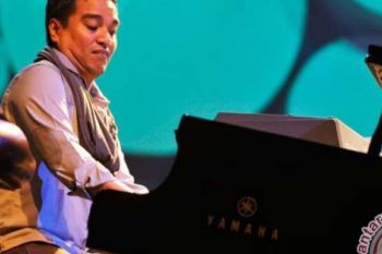 Masyarakat Belanda Terpukau Penampilan Indra Lesmana 