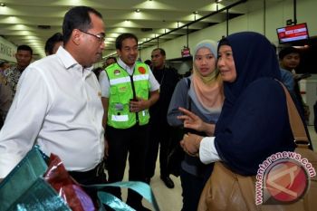 Menhub ngepos di Semarang hingga tahun baru