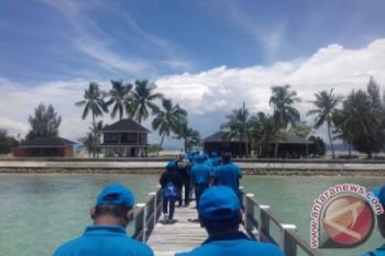 Obyek Wisata Pulau Bokori Dipadati Pengunjung
