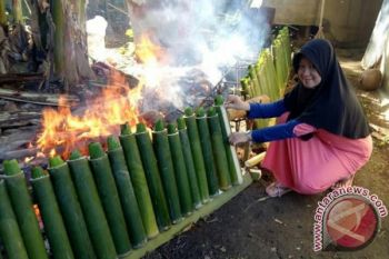 "Malamang" Tradisi Lebaran Mempererat Silaturahmi Warga Banua 