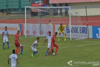 Polisi Karanganyar Amankan Belasan Suporter PSIS 