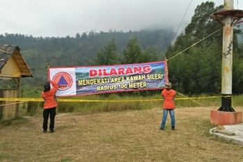 BPBD Pasang Spanduk Larangan Mendekati Kawah Sileri 