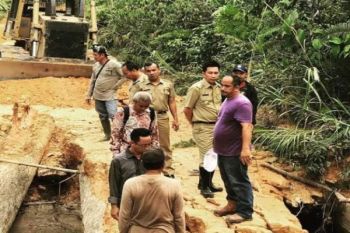 Sip! Pemkab Barut Buka Jalan Penghubung ke Pedalaman Lahei